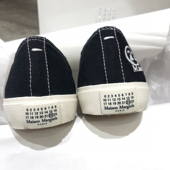 ma*s*n Ma*i*la tabi shoes